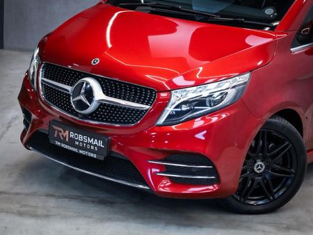 2022-Mercedes-Benz-V-Class-V-300d-Avantgarde-AMG-Line_5