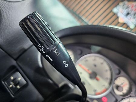 2004-Mazda-MX-5-18i_14