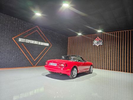 2004-Mazda-MX-5-18i_20