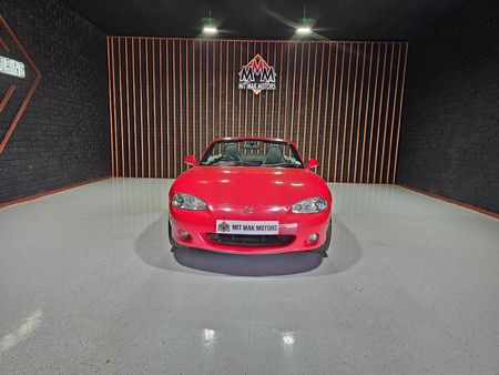2004-Mazda-MX-5-18i_2