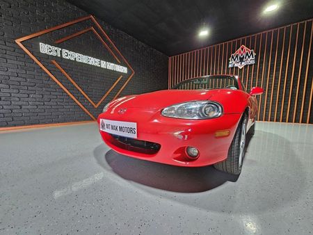 2004-Mazda-MX-5-18i_4