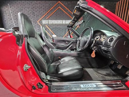 2004-Mazda-MX-5-18i_8