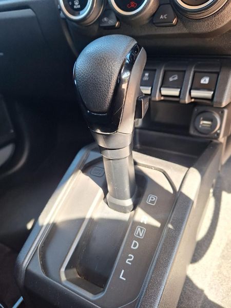 2021-Suzuki-Jimny-15-GLX-Auto_13