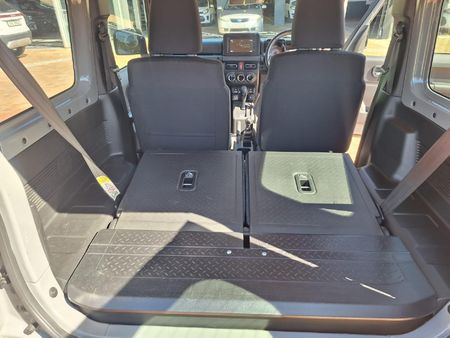 2021-Suzuki-Jimny-15-GLX-Auto_18