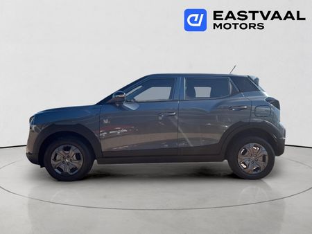 2025-Mahindra-XUV-3XO-12T-MX2-Auto_3