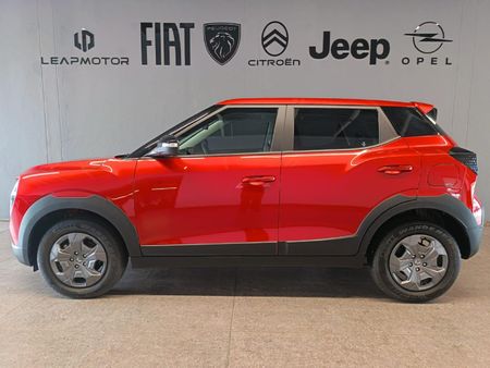 2026-Mahindra-XUV-3XO-12T-MX3_4