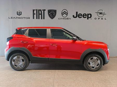 2026-Mahindra-XUV-3XO-12T-MX3_5