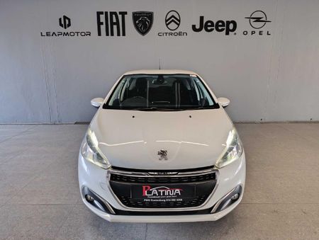 2021-Peugeot-208-12-PureTech-Allure-5-dr_2