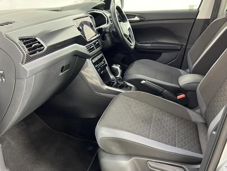 2024-Volkswagen-T-Cross-15-TSI-R-Line-Auto_4