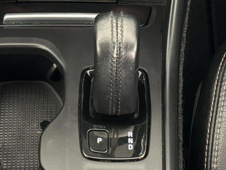 2018-Volvo-XC40-D4-Momentum-AWD_10