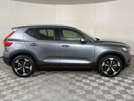 2018-Volvo-XC40-D4-Momentum-AWD_16