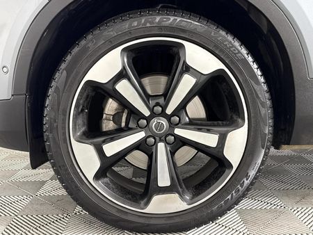 2018-Volvo-XC40-D4-Momentum-AWD_4