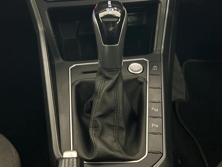 2022-Volkswagen-Polo-10-TSI-R-Line-Auto_11
