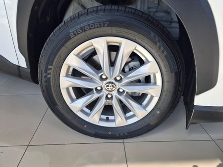 2022-Toyota-Corolla-Cross-18-XS_10