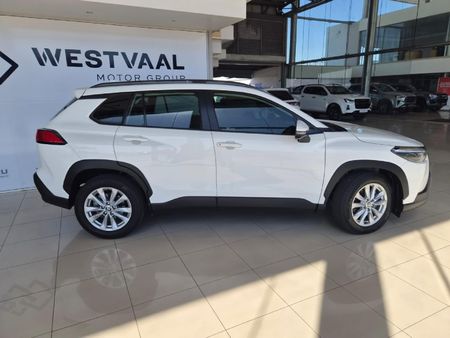 2022-Toyota-Corolla-Cross-18-XS_11