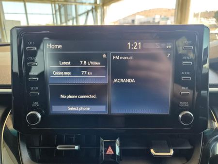 2022-Toyota-Corolla-Cross-18-XS_15