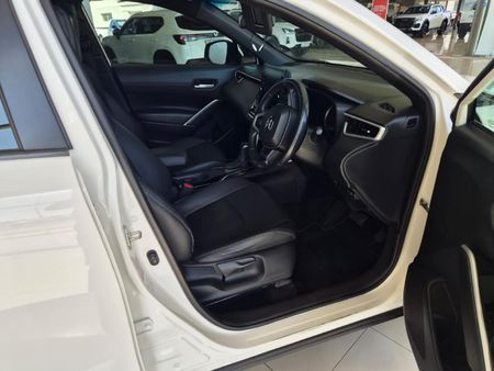 2022-Toyota-Corolla-Cross-18-XS_17