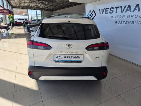 2022-Toyota-Corolla-Cross-18-XS_5