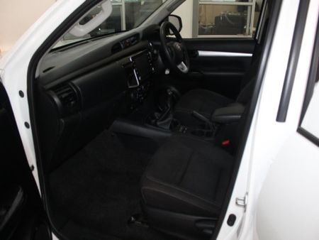 2024-Toyota-Hilux-24GD-6-4x4-Raider-X-Double-Cab_7