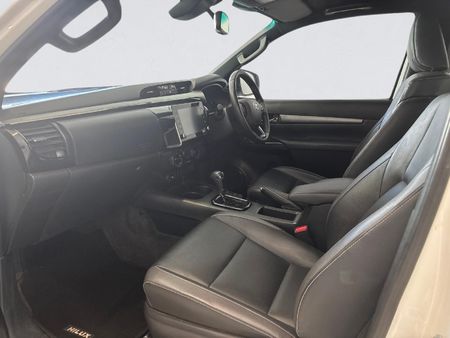 2024-Toyota-Hilux-28-GD-6-Raised-Body-Legend-Auto-Extended-Cab_13