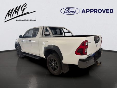 2024-Toyota-Hilux-28-GD-6-Raised-Body-Legend-Auto-Extended-Cab_7