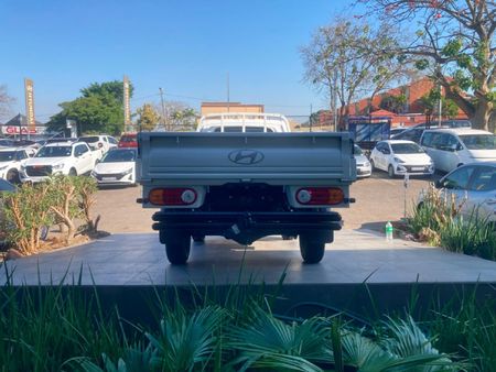 2026-Hyundai-H100-Bakkie-26D-Dropside_15