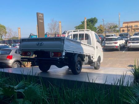 2026-Hyundai-H100-Bakkie-26D-Dropside_16
