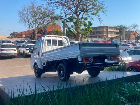 2026-Hyundai-H100-Bakkie-26D-Dropside_17