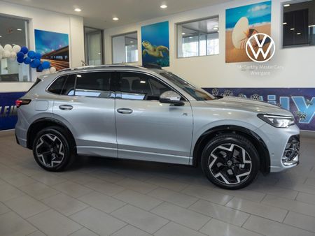 2026-Volkswagen-Tiguan-20TDI-R-Line-4Motion_10