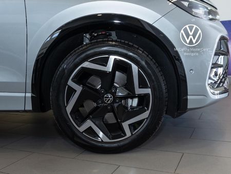 2026-Volkswagen-Tiguan-20TDI-R-Line-4Motion_13