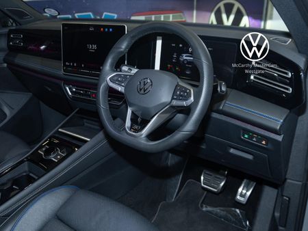 2026-Volkswagen-Tiguan-20TDI-R-Line-4Motion_14
