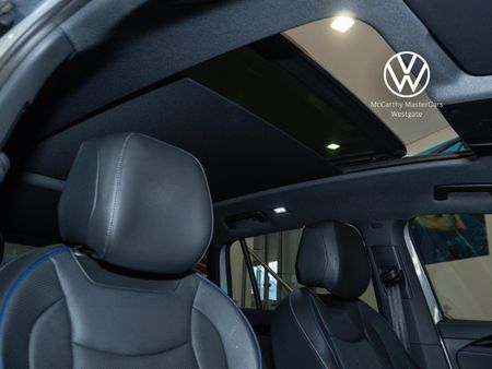 2026-Volkswagen-Tiguan-20TDI-R-Line-4Motion_30