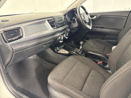 2018-Kia-Rio-12-5-dr_9