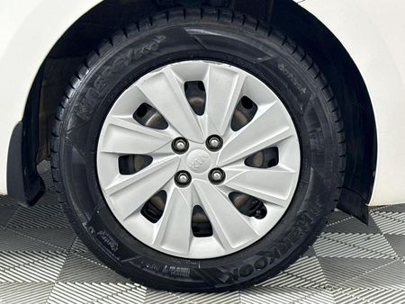 2018-Kia-Rio-12-5-dr_16