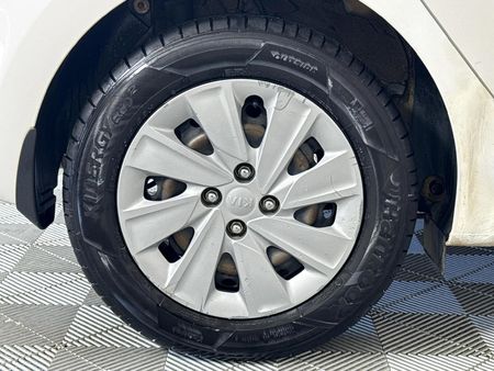 2018-Kia-Rio-12-5-dr_18