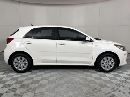 2018-Kia-Rio-12-5-dr_3