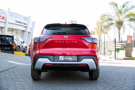 2025-Nissan-Magnite-10-Acenta-AMT_5