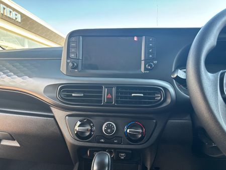 2025-Hyundai-Grand-i10-12-Motion-Auto_19