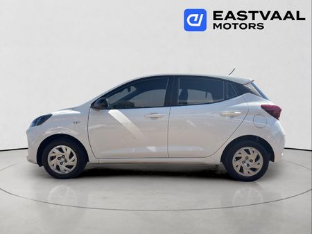 2025-Hyundai-Grand-i10-12-Motion-Auto_3