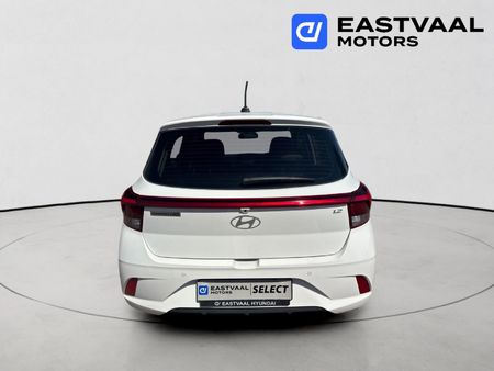 2025-Hyundai-Grand-i10-12-Motion-Auto_5