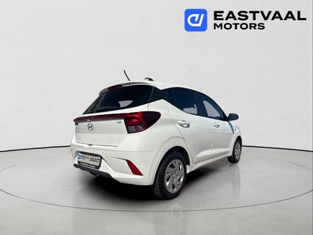 2025-Hyundai-Grand-i10-12-Motion-Auto_6