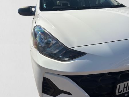 2025-Hyundai-Grand-i10-12-Motion-Auto_8