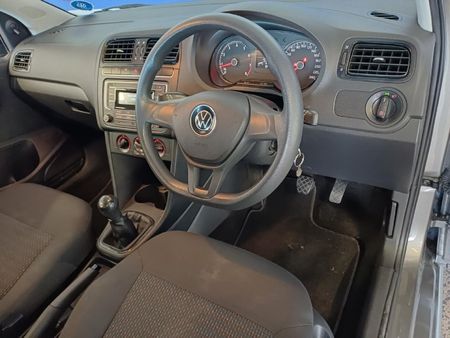 2023-Volkswagen-Polo-Vivo-14-Trendline-5-dr_19