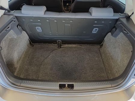 2023-Volkswagen-Polo-Vivo-14-Trendline-5-dr_22