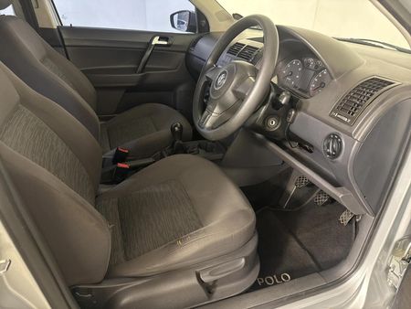 2018-Volkswagen-Polo-Vivo-GP-14-Trendline-5-dr_10