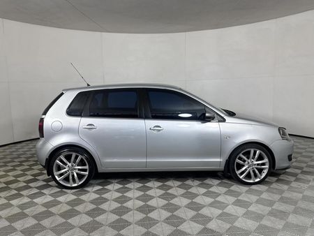 2018-Volkswagen-Polo-Vivo-GP-14-Trendline-5-dr_3