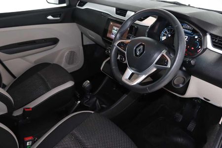 2024-Renault-Triber-10-Intens-Auto_6