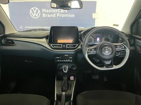2025-Toyota-Starlet-15-XR-Auto_10