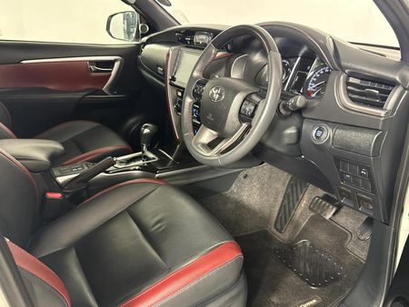 2025-Toyota-Fortuner-28-GD-6-4x4-Auto_10