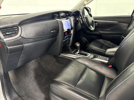 2021-Toyota-Fortuner-28-GD-6-4x4-Auto_9